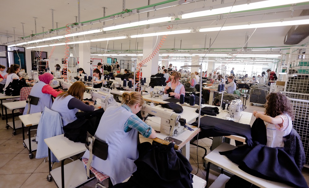 Eksportet e tekstileve dhe këpucëve u tkurrën me 14.7 mln euro në 3 muajt e parë të 2026